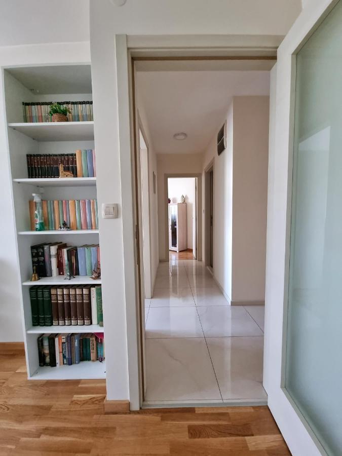 Riverside Apartment بودغوريتْسا المظهر الخارجي الصورة