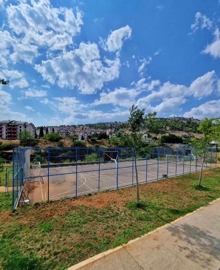 Riverside Apartment بودغوريتْسا المظهر الخارجي الصورة