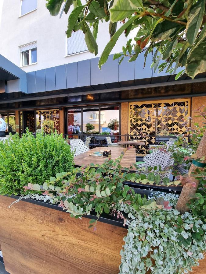 Riverside Apartment بودغوريتْسا المظهر الخارجي الصورة